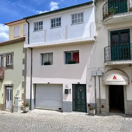 Διαμέρισμα Casa Da Avo Maria, Largo De Santo Antonio, N 97395al Freixo de Espada à Cinta