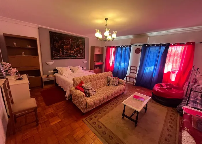 Casa Da Avo Maria, Largo De Santo Antonio, N 97395al * Freixo de Espada à Cinta